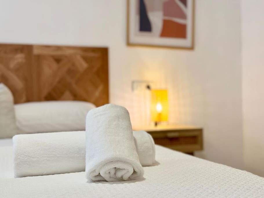 Fancy City Center Soho With Terrace & Ac Apartment