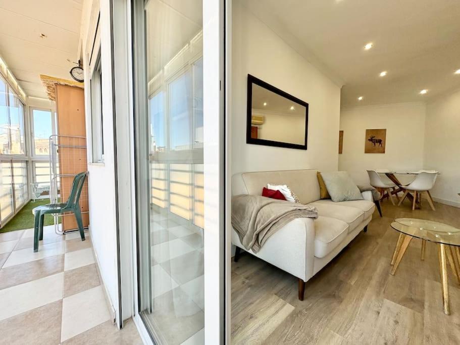 Fancy City Center Soho With Terrace & Ac Apartment